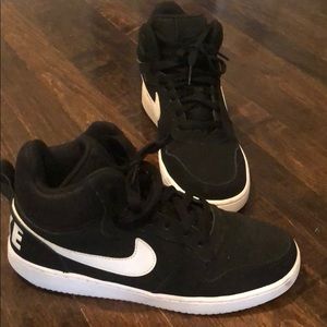 Nike high tops size 8 women’s - like new!